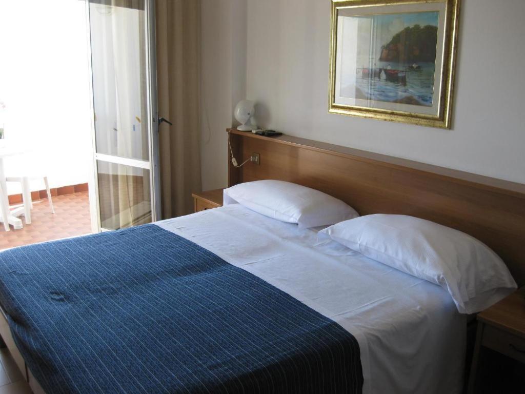 San Domenico Hotel Soverato Marina Exteriör bild